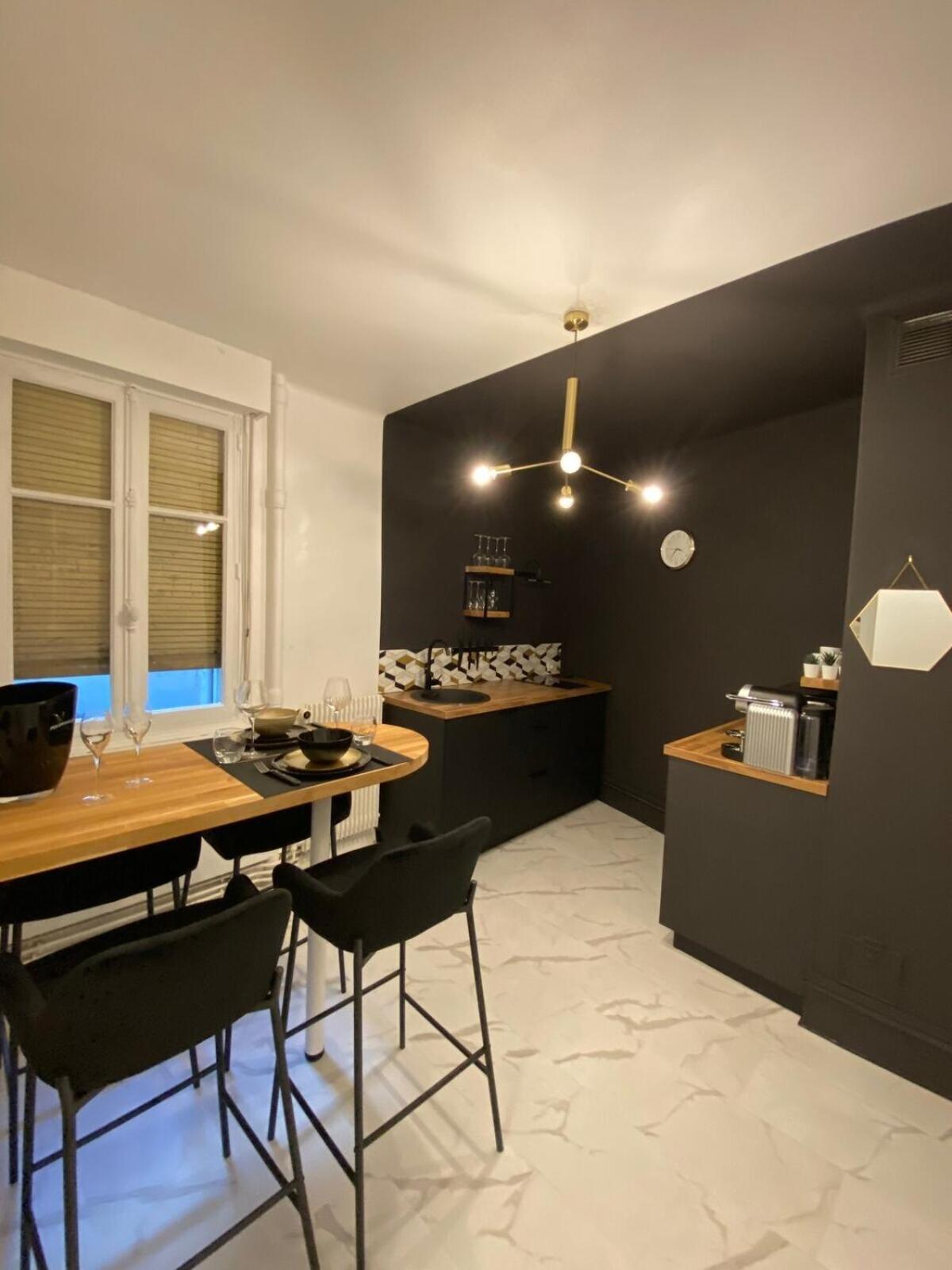 By Le Parvis Apartment Reims Bagian luar foto